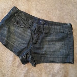American Eagle denim short shorts, button pockets